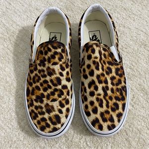 Vans leopard print classic slip-on sneakers 6.5